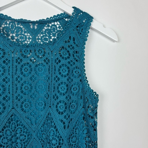 Simply Styled Womens Teal Blue Crochet Lace  Sleeveless Top Size XS - Picture 3 of 13